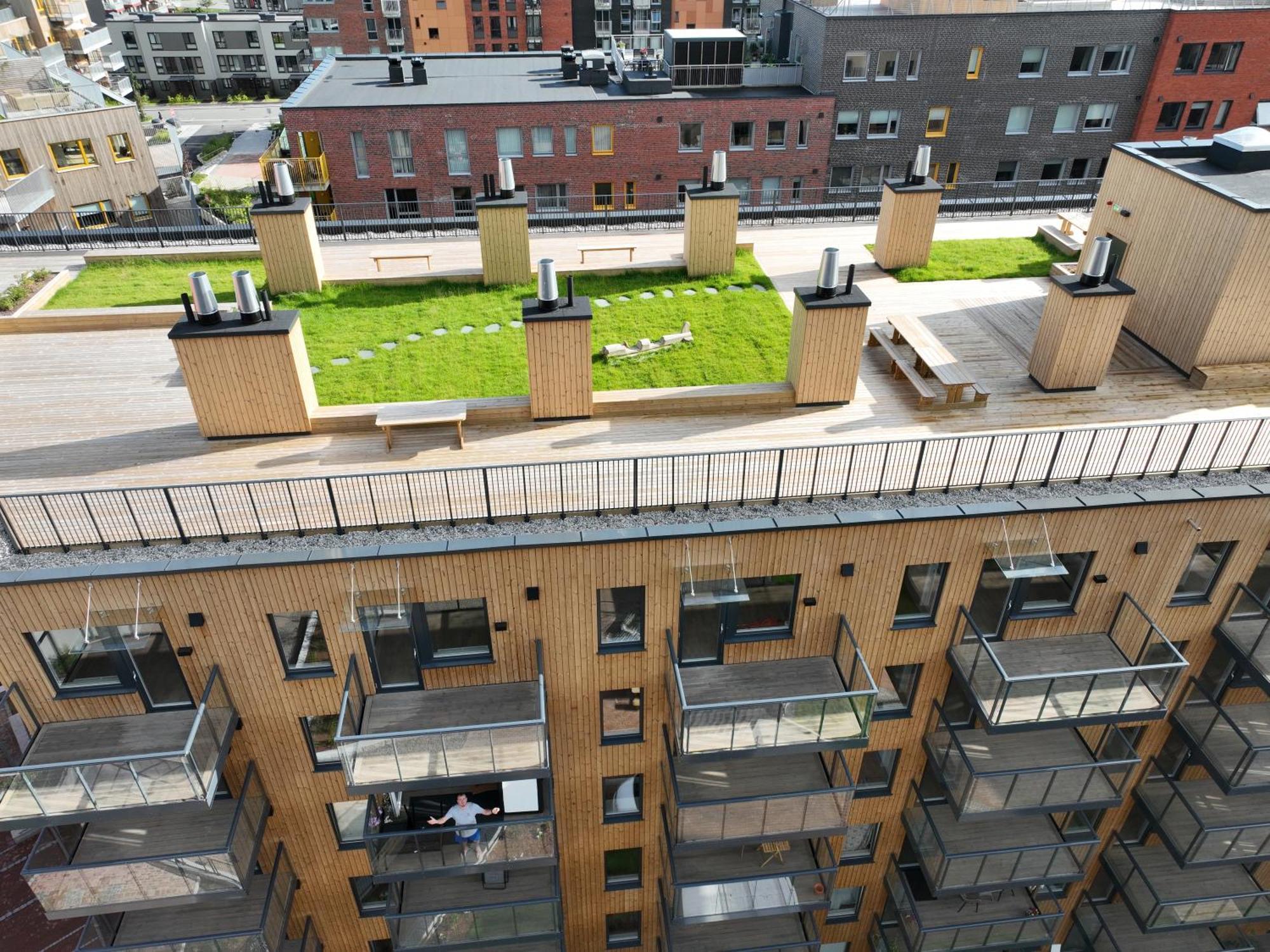 New Modern 2 With 2 Beds & Free Parking Apartment