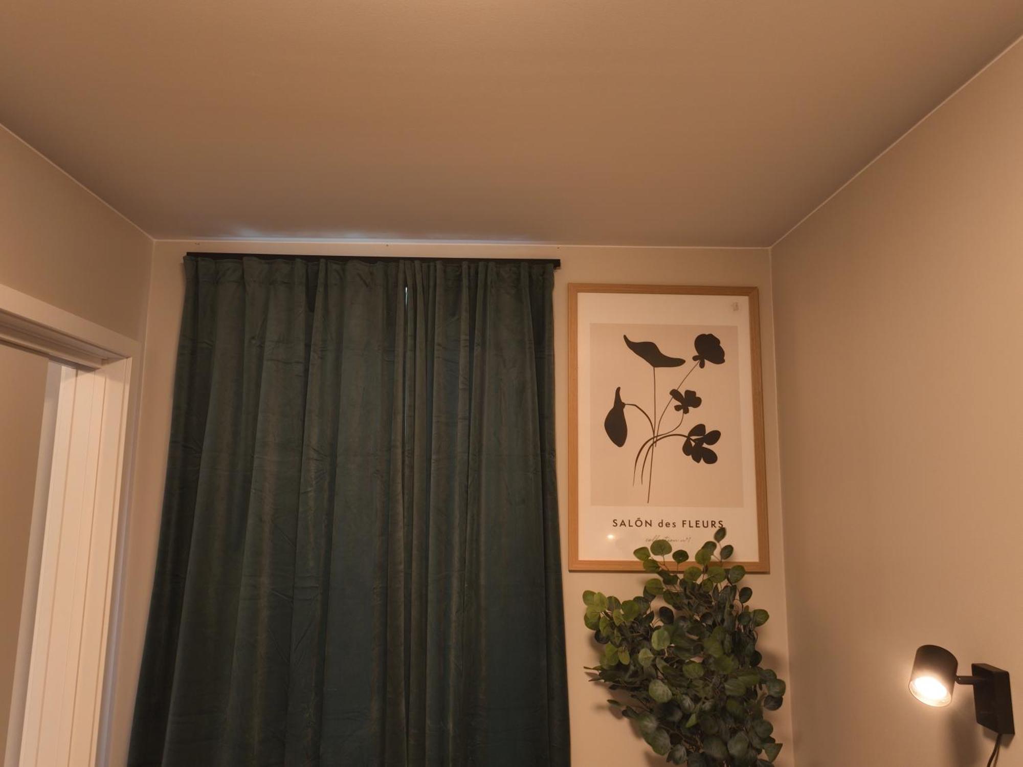 New Modern 2 With 2 Beds & Free Parking *