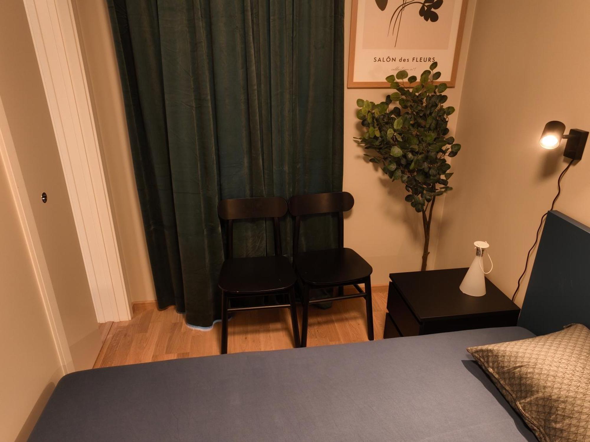 New Modern 2 With 2 Beds & Free Parking Apartment
