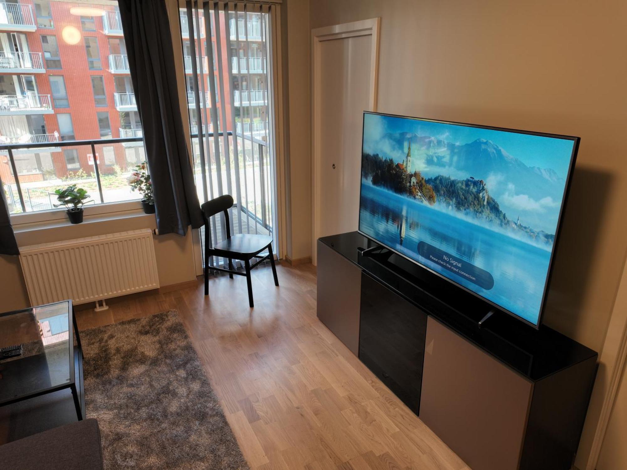 New Modern 2 With 2 Beds & Free Parking *