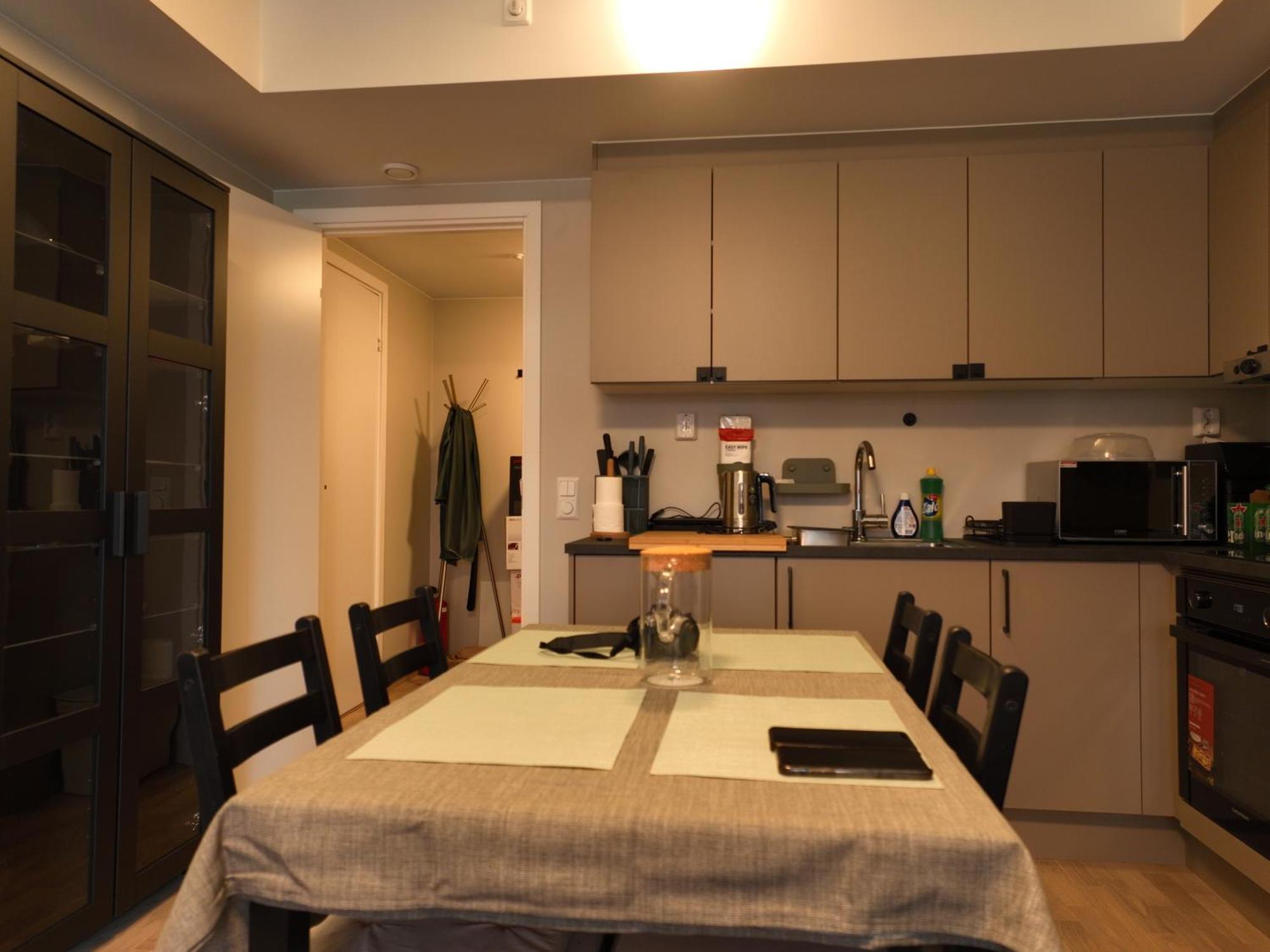 New Modern 2 With 2 Beds & Free Parking *