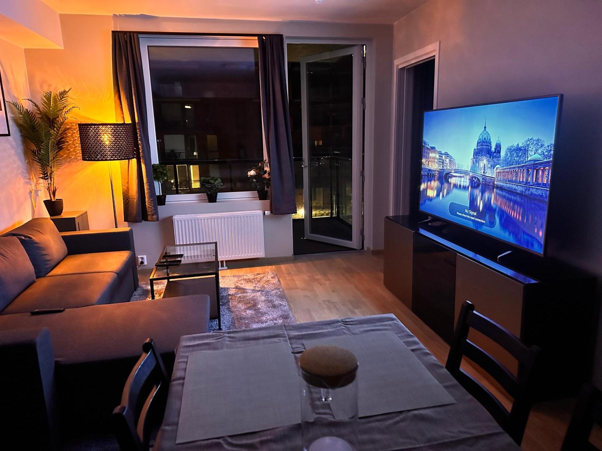 New Modern 2 With 2 Beds & Free Parking Lorenskog