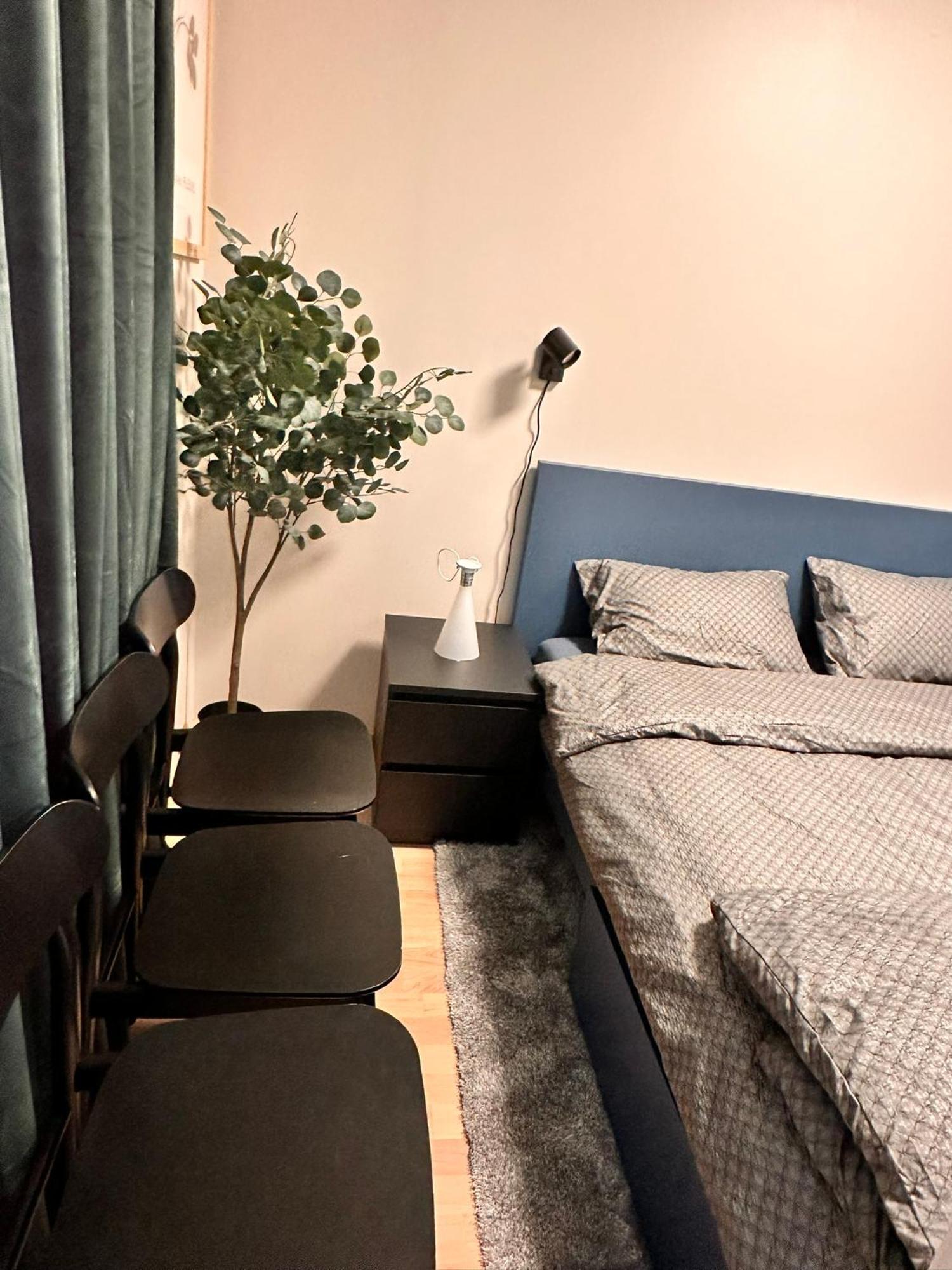 Apartment New Modern 2 With 2 Beds & Free Parking *