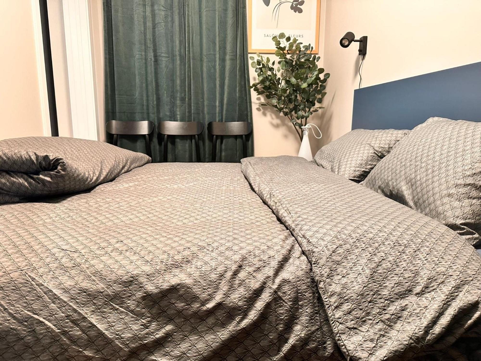 Apartment New Modern 2 With 2 Beds & Free Parking *