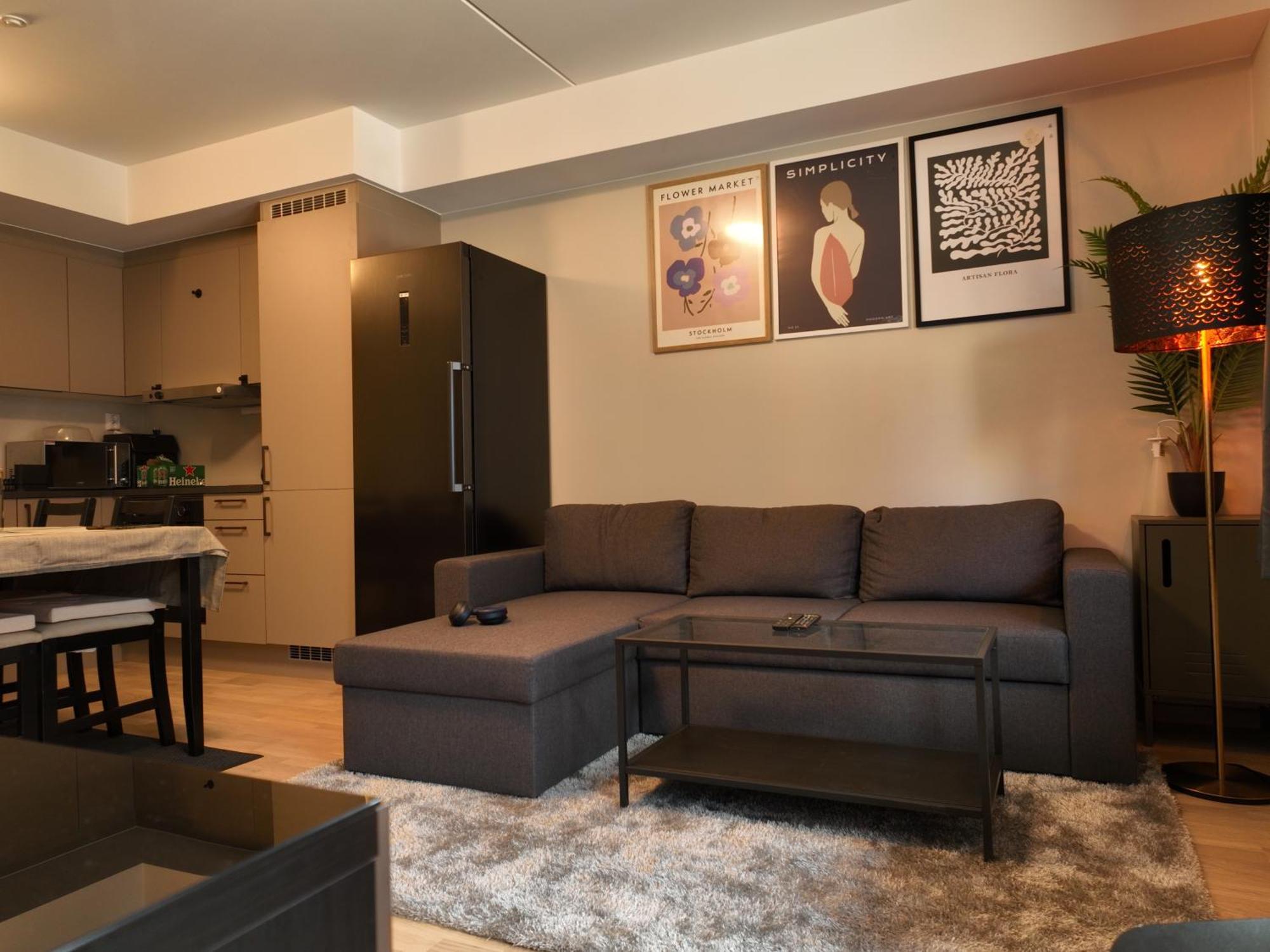 New Modern 2 With 2 Beds & Free Parking *